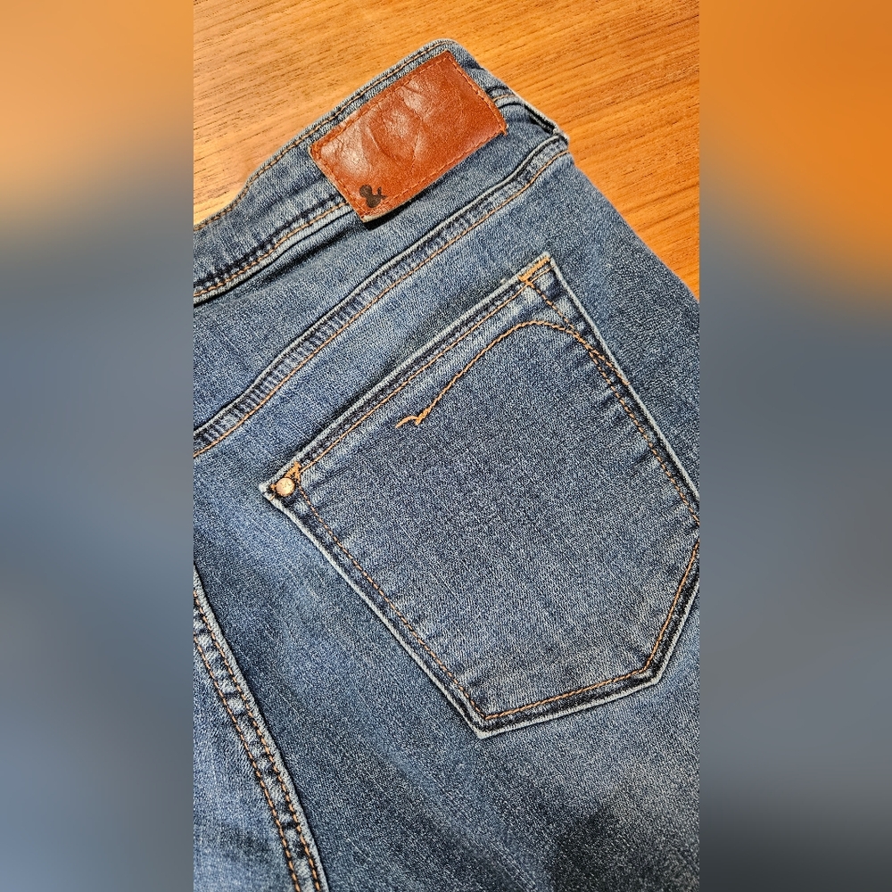 ⭐️ H&M SQIN Low Waist Slim Leg jeans Size 30 x 32